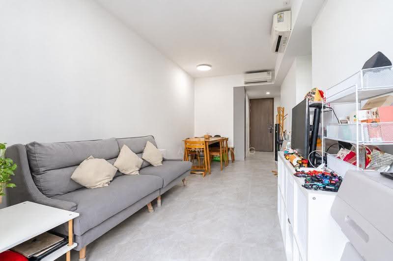 AMO Residence, 21 Ang Mo Kio Rise, Ang Mo Kio / Bishan / Thomson, 2 Bedrooms, 743 sqft, Condominium For Sale, by Bryan Ng, 500270367 - Living Room - PropertyGuru.com.sg