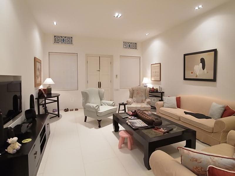 Cairnhill 5+1 Bed Plus Carpark!, Cairnhill Road Conservation House, Orchard / River Valley, 5 Bedrooms, 4,059 sqft, Conservation House For Rent, by Susan Prior, 500270372 - Living Room - PropertyGuru.com.sg