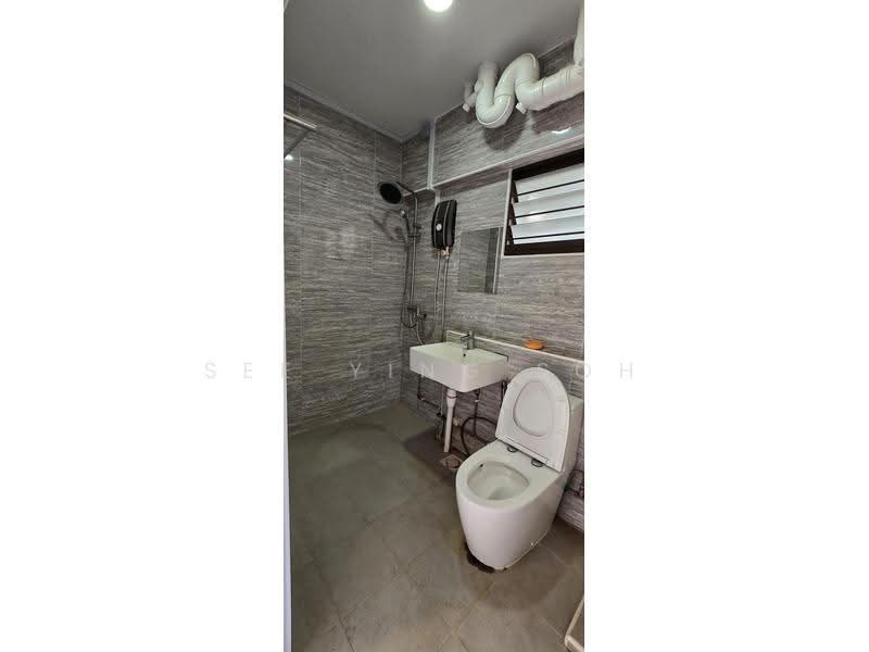 872 Woodlands St 81, st 81, 3 Bedrooms, 1,237 sqft, HDB Flat For Sale, by See Ying Soh, 500270381 - Bathroom - PropertyGuru.com.sg