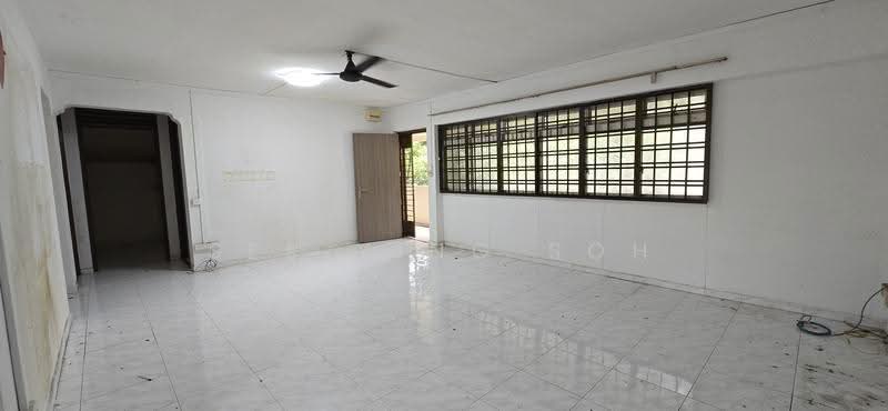 872 Woodlands St 81, st 81, 3 Bedrooms, 1,237 sqft, HDB Flat For Sale, by See Ying Soh, 500270381 - Living Room - PropertyGuru.com.sg