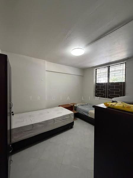 11 Holland Drive, 11 Holland Drive, Tanglin / Holland / Bukit Timah, 2 Bedrooms, 667 sqft, HDB Flat For Rent, by Tricia Lim, 500270388 - Bedroom - PropertyGuru.com.sg