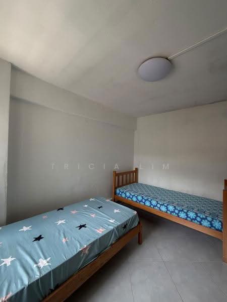 11 Holland Drive, 11 Holland Drive, Tanglin / Holland / Bukit Timah, 2 Bedrooms, 667 sqft, HDB Flat For Rent, by Tricia Lim, 500270388 - Bedroom - PropertyGuru.com.sg