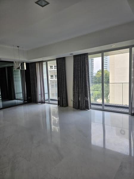 St. Regis Residences Singapore, 33 Tanglin Road, Tanglin / Holland / Bukit Timah, 4 Bedrooms, 2,123 sqft, Apartment For Sale, by Kim Lim, 500270396 - Balcony - PropertyGuru.com.sg