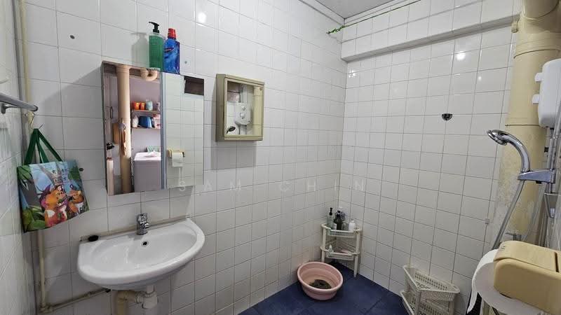 728 Woodlands Circle, 728 Woodlands Circle, Admiralty / Woodlands, Room Rental, 200 sqft, HDB Flat For Rent, by Sam Chin, 500270399 - Bathroom - PropertyGuru.com.sg