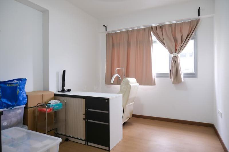 109B Canberra Walk, 109B Canberra Walk, Sembawang / Yishun, 3 Bedrooms, 1,012 sqft, HDB Flat For Sale, by JR Foo, 500270401 - Bedroom 1 - PropertyGuru.com.sg