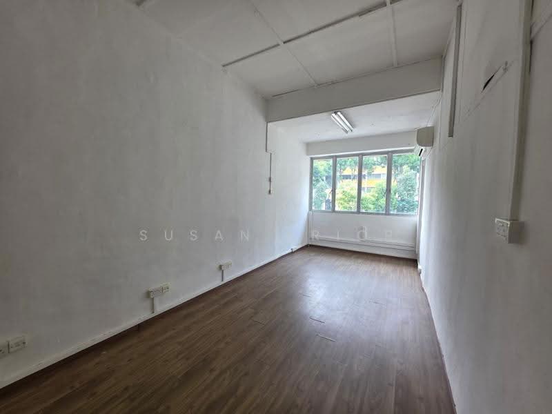 Changi 2nd Floor Vet/ Hair/ Office, Changi Road, Eunos / Geylang / Paya Lebar, 1,400 sqft, Shop / Shophouse For Rent, by Susan Prior, 500270422 - Interior - CommercialGuru.com.sg