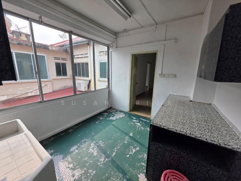 Changi 2nd Floor Vet/ Hair/ Office, Changi Road, Eunos / Geylang / Paya Lebar, 1,400 sqft, Shop / Shophouse For Rent, by Susan Prior, 500270422 - Interior - CommercialGuru.com.sg