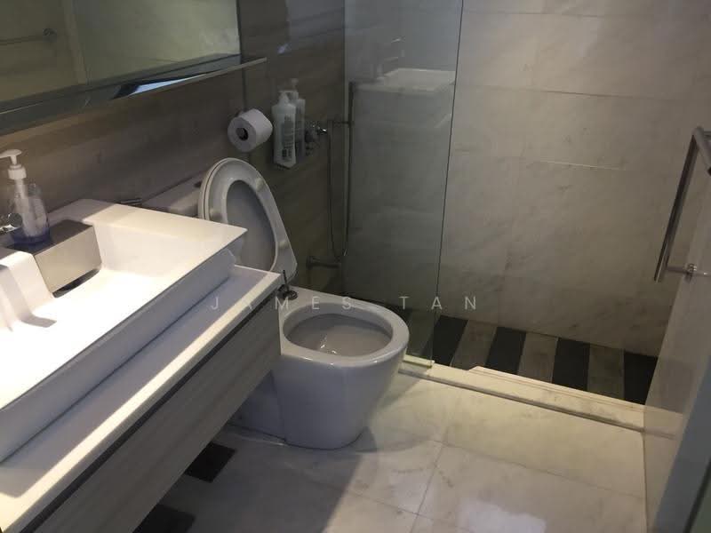 The Shore Residences, 81 Amber Road, East Coast / Marine Parade, 2 Bedrooms, 893 sqft, Condominium For Sale, by James Tan, 500270425 - Bathroom - PropertyGuru.com.sg
