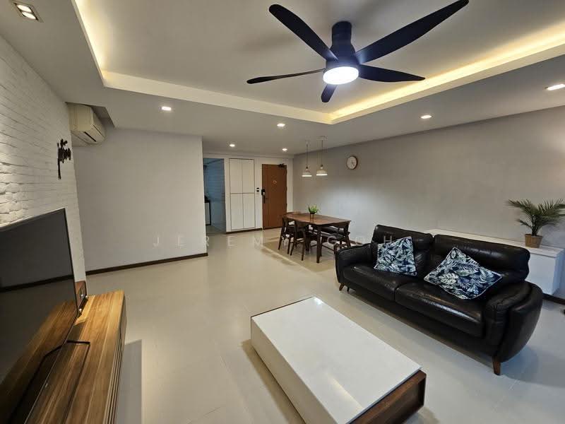 782D Woodlands Crescent, 782D Woodlands Crescent, Admiralty / Woodlands, 3 Bedrooms, 1,206 sqft, HDB Flat For Sale, by Jeremy Goh, 500270429 - Living Room - PropertyGuru.com.sg