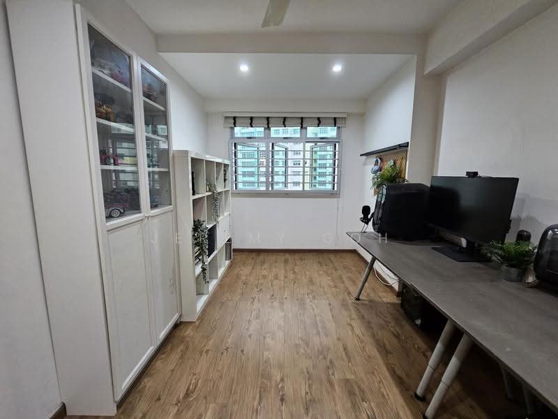 782D Woodlands Crescent, 782D Woodlands Crescent, Admiralty / Woodlands, 3 Bedrooms, 1,206 sqft, HDB Flat For Sale, by Jeremy Goh, 500270429 - Study - PropertyGuru.com.sg