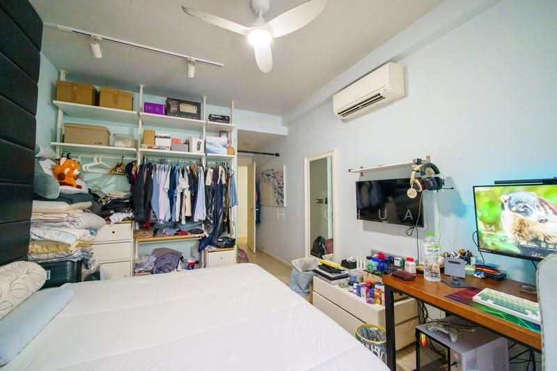 Central Green, 9 Jalan Membina, Alexandra / Commonwealth, 2 Bedrooms, 947 sqft, Condominium For Sale, by Kenneth Chua, 500270431 - Bedroom - PropertyGuru.com.sg
