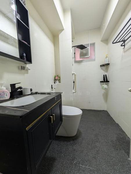 649 Punggol Central, 649 Punggol Central, Hougang / Punggol / Sengkang, Room Rental, 150 sqft, HDB Flat For Rent, by Desmond Tan, 500270474 - Bathroom - PropertyGuru.com.sg
