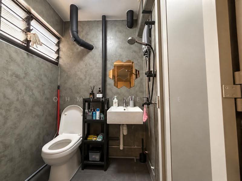 292 Tampines Street 22, 292 Tampines Street 22, Pasir Ris / Tampines, 2 Bedrooms, 722 sqft, HDB Flat For Sale, by DON SIDHU, 500270489 - Bathroom - PropertyGuru.com.sg