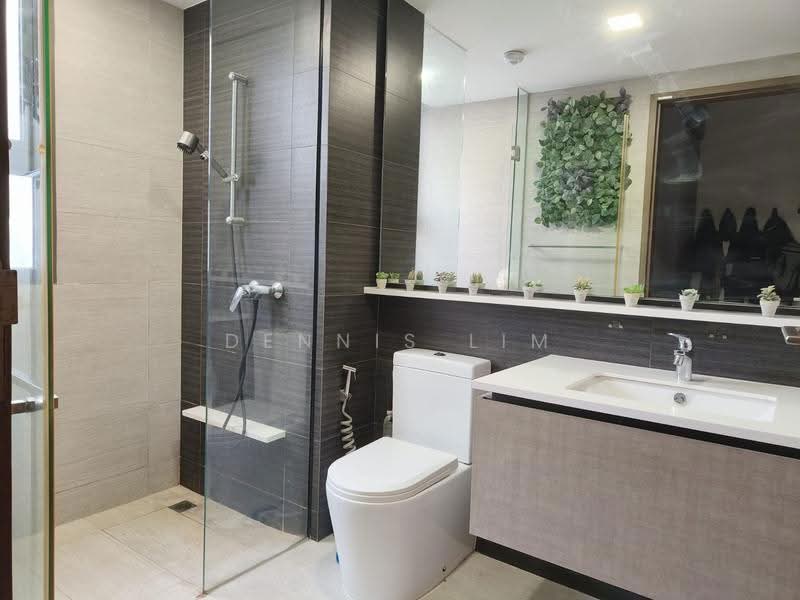 Bellewoods, 102 Woodlands Avenue 5, Admiralty / Woodlands, 3 Bedrooms, 1,346 sqft, Condominium For Sale, by Dennis Lim, 500270494 - Bathroom - PropertyGuru.com.sg