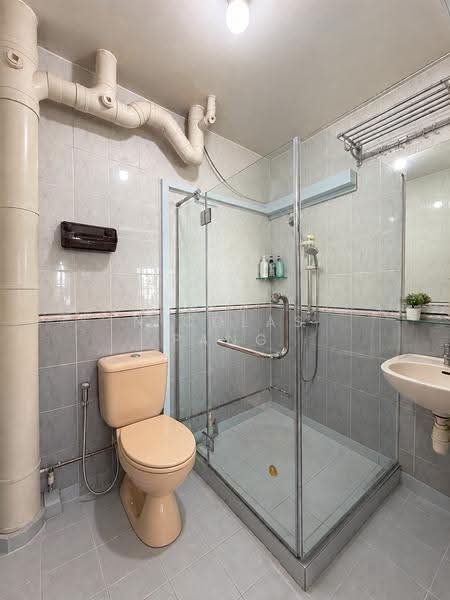 512 Bukit Batok Street 52, 512 Bukit Batok Street 52, Dairy Farm / Bukit Panjang / Choa Chu Kang, 3 Bedrooms, 1,571 sqft, HDB Flat For Sale, by Nicolas Pang, 500270500 - Bathroom - PropertyGuru.com.sg