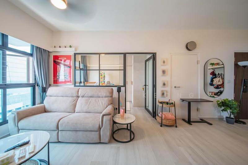413A Northshore Drive, , 3 Bedrooms, 1,001 sqft, HDB Flat For Sale, by Loke Wai Keong, 500270502 - Living Room - PropertyGuru.com.sg