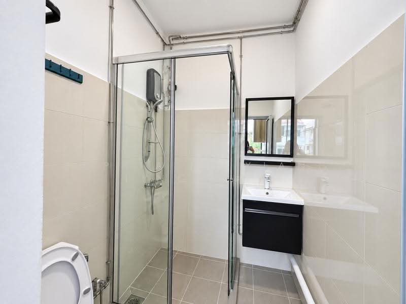 Chapel Road, Chapel Road, East Coast / Marine Parade, 1 Bedroom, 550 sqft, Corner Terrace For Rent, by Sophia Ho Xiang Ling 何相羚, 500270507 - Bathroom - PropertyGuru.com.sg