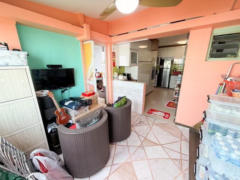 328 Yishun Ring Road, 328 Yishun Ring Road, Sembawang / Yishun, 4 Bedrooms, 1,571 sqft, HDB Flat For Sale, by Kenneth Chua, 500270515 - Living Room - PropertyGuru.com.sg