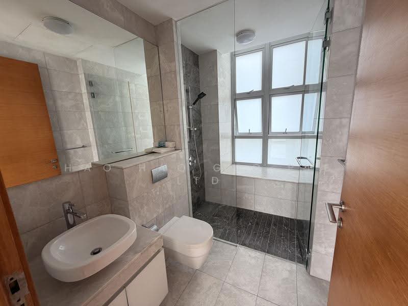 Bellerive, 9 Keng Chin Road, Tanglin / Holland / Bukit Timah, 3 Bedrooms, 1,679 sqft, Condominium For Sale, by ANDY HUANG, 500270518 - Bathroom - PropertyGuru.com.sg