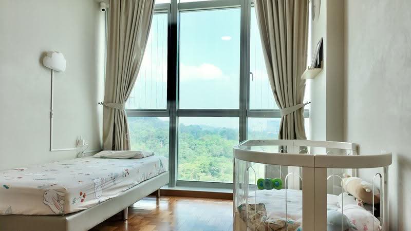 Hillview Regency, 26 Bukit Batok East Avenue 2, Dairy Farm / Bukit Panjang / Choa Chu Kang, 3 Bedrooms, 1,130 sqft, Condominium For Sale, by Queen Sie, 500270520 - Bedroom 1 - PropertyGuru.com.sg