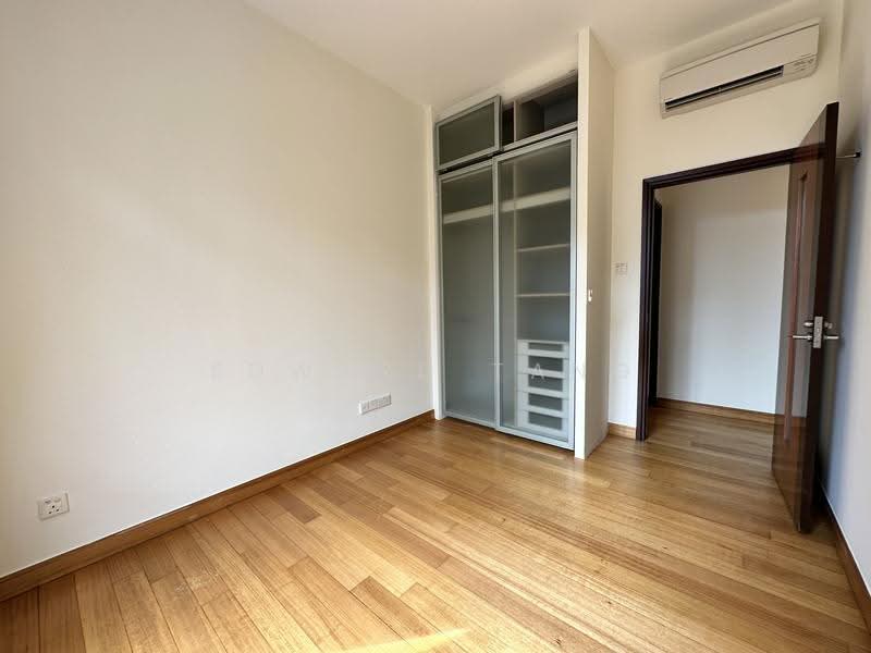 Robertson 100, 100 Robertson Quay, Orchard / River Valley, 3 Bedrooms, 1,152 sqft, Apartment For Sale, by Edward Tang, 500270534 - Common Bedroom - PropertyGuru.com.sg