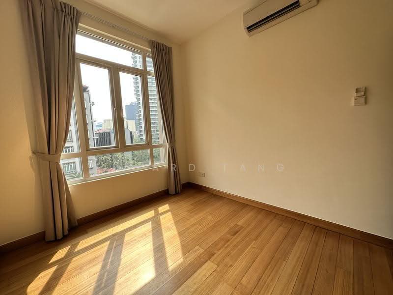 Robertson 100, 100 Robertson Quay, Orchard / River Valley, 3 Bedrooms, 1,152 sqft, Apartment For Sale, by Edward Tang, 500270534 - Common Bedroom - PropertyGuru.com.sg