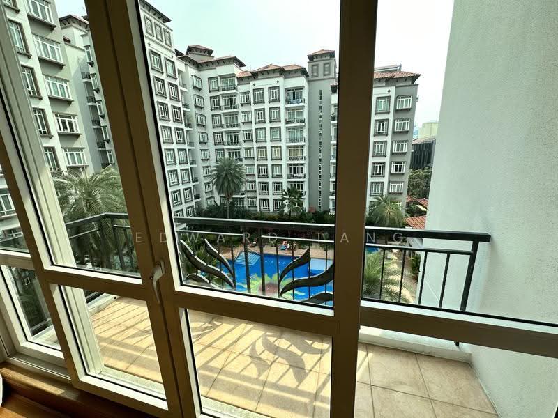 Robertson 100, 100 Robertson Quay, Orchard / River Valley, 3 Bedrooms, 1,152 sqft, Apartment For Sale, by Edward Tang, 500270534 - Balcony - PropertyGuru.com.sg