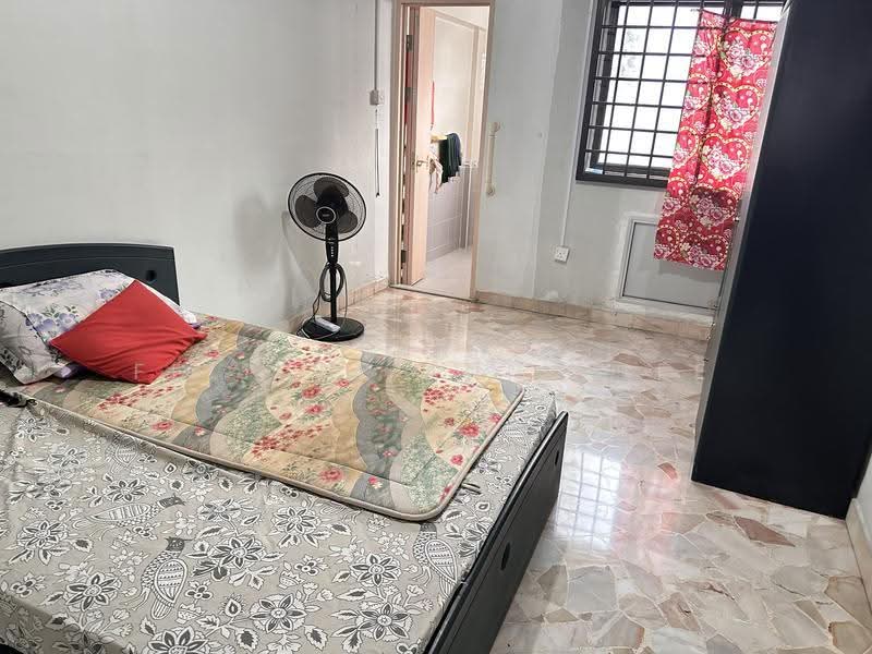 330 Jurong East Avenue 1, 330 Jurong East Avenue 1, Boon Lay / Jurong / Tuas, 3 Bedrooms, 1,119 sqft, HDB Flat For Sale, by Felicia Anna Lee, 500270539 - Master Room - PropertyGuru.com.sg