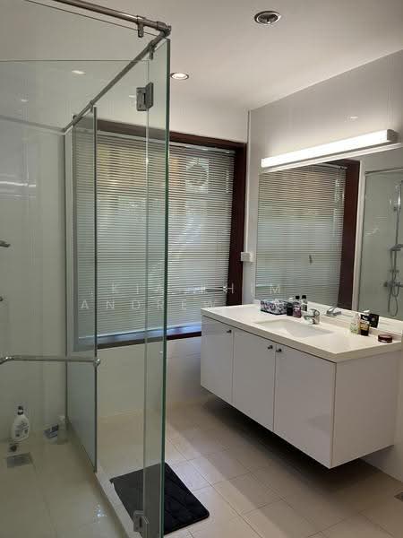Binjai Park, Clementi Park / Upper Bukit Timah, 5 Bedrooms, 10,000 sqft, Good Class Bungalow For Sale, by Kia Khim Andrew Loh, 500270549 - Bathroom - PropertyGuru.com.sg