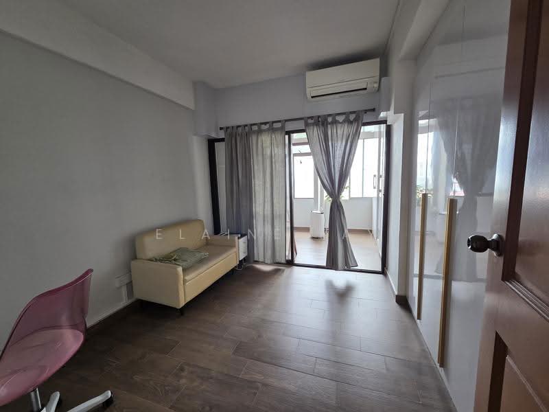 People's Park Complex, 1 Park Road, Boat Quay / Raffles Place / Marina, 5 Bedrooms, 1,600 sqft, Apartment For Sale, by Elaine Tay, 500270568 - Living Room - PropertyGuru.com.sg