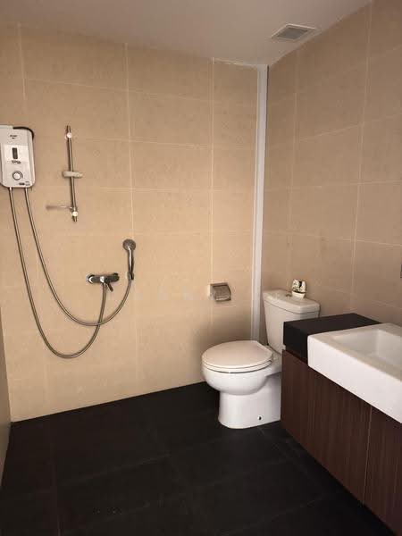 Apex @ Henderson, 201 Henderson Road Singapore, Alexandra / Commonwealth, 3,240 sqft, Light Industrial (B1) For Rent, by Danny Ee, 500270569 - Bathroom - CommercialGuru.com.sg