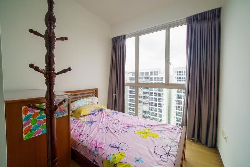 Lake Life, 4 Tao Ching Road, Boon Lay / Jurong / Tuas, 4 Bedrooms, 1,249 sqft, Condominium For Sale, by Kenneth Chua, 500270579 - Bedroom - PropertyGuru.com.sg