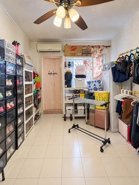 411 Bukit Batok West Avenue 4, 411 Bukit Batok West Avenue 4, Dairy Farm / Bukit Panjang / Choa Chu Kang, 2 Bedrooms, 786 sqft, HDB Flat For Sale, by Isaac Chew, 500270585 - Interior - PropertyGuru.com.sg