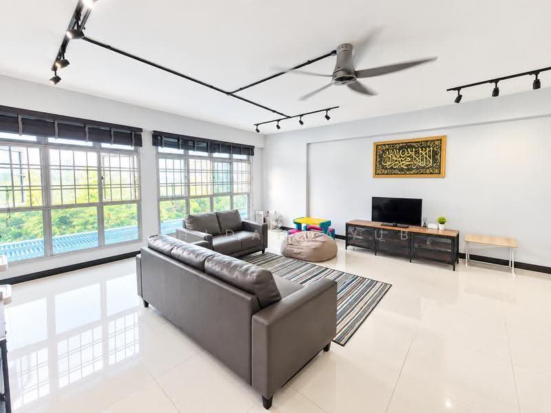 227A Sumang Lane, 227A Sumang Lane, Hougang / Punggol / Sengkang, 3 Bedrooms, 1,227 sqft, HDB Flat For Sale, by Wahidah Ayub, 500270588 - Living Room - PropertyGuru.com.sg
