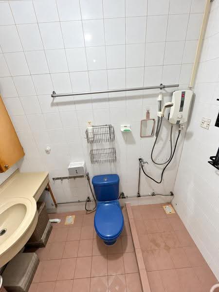 223D Compassvale Walk, 223D Compassvale Walk, Hougang / Punggol / Sengkang, 3 Bedrooms, 1,098 sqft, HDB Flat For Sale, by Mani Subramanian Veeramani, 500270591 - Bathroom - PropertyGuru.com.sg