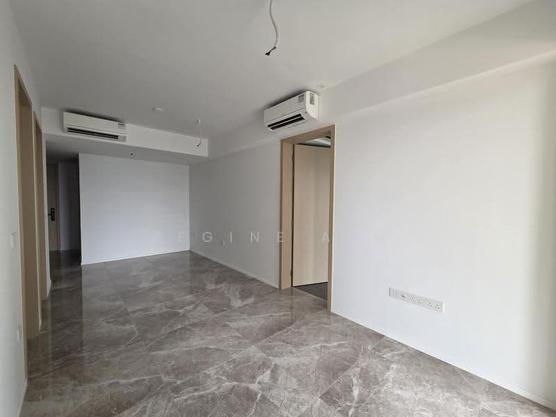Pinetree Hill, 32 Pine Grove, Clementi Park / Upper Bukit Timah, 2 Bedrooms, 764 sqft, Condominium For Rent, by Regine Ang, 500270595 - Living - PropertyGuru.com.sg