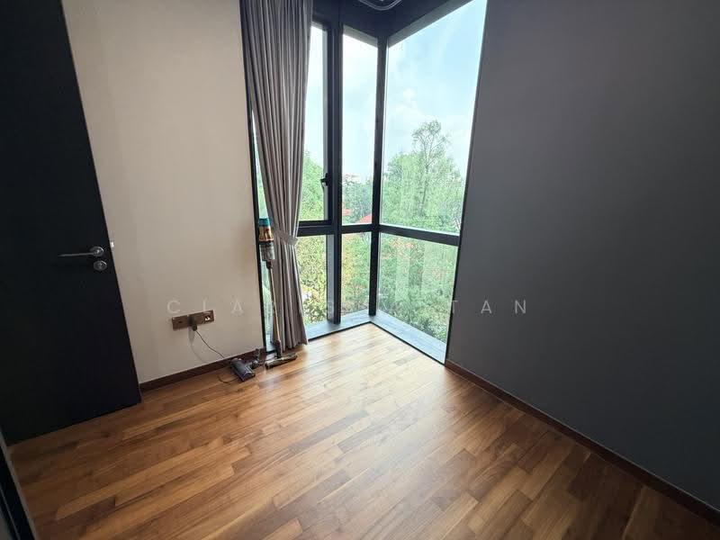 Hyll on Holland, 97 Holland Road, Tanglin / Holland / Bukit Timah, 3 Bedrooms, 936 sqft, Condominium For Sale, by Clarissa Tan, 500270614 - Second Bedroom - PropertyGuru.com.sg