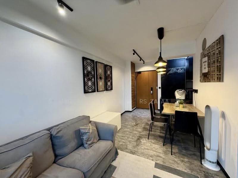 672A Edgefield Plains, 672A Edgefield Plains, Hougang / Punggol / Sengkang, 2 Bedrooms, 700 sqft, HDB Flat For Sale, by Hady Mirza, 500270638 - Living Room - PropertyGuru.com.sg