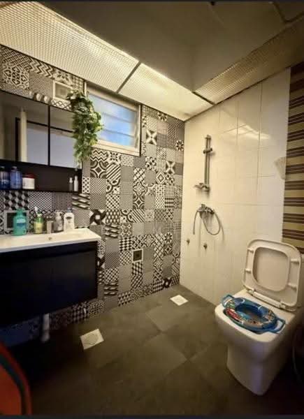 672A Edgefield Plains, 672A Edgefield Plains, Hougang / Punggol / Sengkang, 2 Bedrooms, 700 sqft, HDB Flat For Sale, by Hady Mirza, 500270638 - Bathroom - PropertyGuru.com.sg