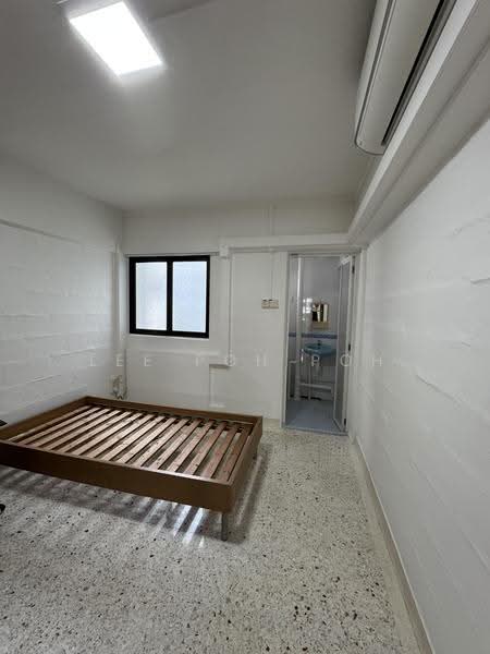 225 Ang Mo Kio Avenue 1, 225 Ang Mo Kio Avenue 1, Ang Mo Kio / Bishan / Thomson, 2 Bedrooms, 721 sqft, HDB Flat For Rent, by Lee Poh Poh, 500270643 - Master bedroom - PropertyGuru.com.sg