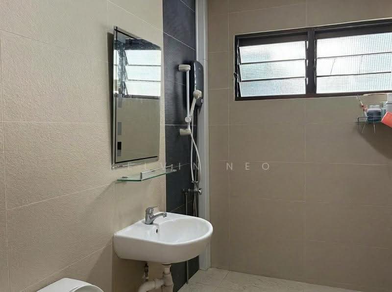706 Woodlands Drive 40, 706 Woodlands Drive 40, Admiralty / Woodlands, 3 Bedrooms, 1,076 sqft, HDB Flat For Sale, by Kelvin Neo, 500270671 - Bathroom - PropertyGuru.com.sg