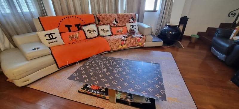 Marine Parade, East Coast / Marine Parade, 5 Bedrooms, 2,500 sqft, Apartment For Rent, by Jacqueline Chong, 500270674 - Living Room - PropertyGuru.com.sg