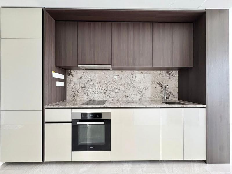 Tembusu Grand, 94 Jalan Tembusu, East Coast / Marine Parade, 1 Bedroom, 646 sqft, Condominium For Sale, by Tricia Tay, 500270690 - Kitchen - PropertyGuru.com.sg