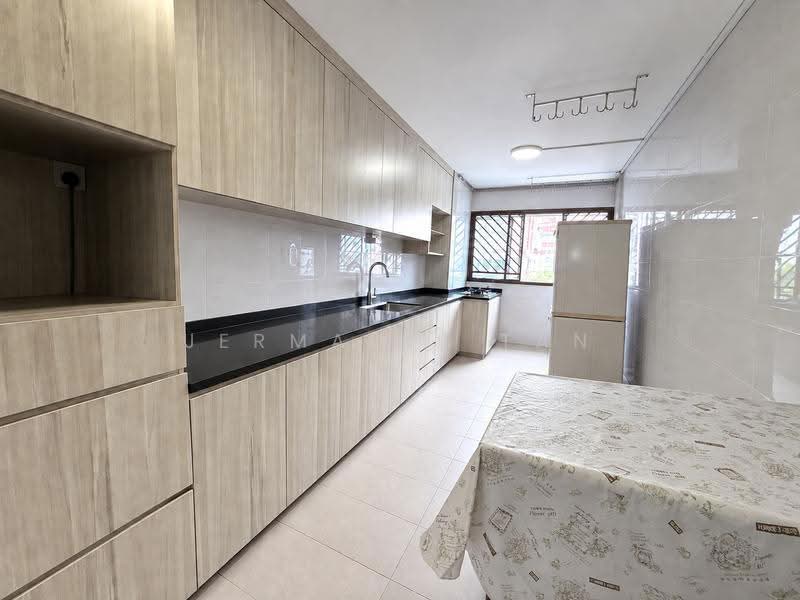 172 Bishan Street 13, 172 Bishan Street 13, Ang Mo Kio / Bishan / Thomson, 3 Bedrooms, 1,302 sqft, HDB Flat For Sale, by Jermaine Tan, 500270691 - Kitchen - PropertyGuru.com.sg