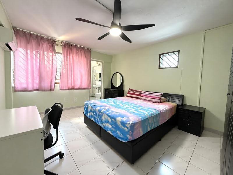 172 Bishan Street 13, 172 Bishan Street 13, Ang Mo Kio / Bishan / Thomson, 3 Bedrooms, 1,302 sqft, HDB Flat For Sale, by Jermaine Tan, 500270691 - Bedroom - PropertyGuru.com.sg
