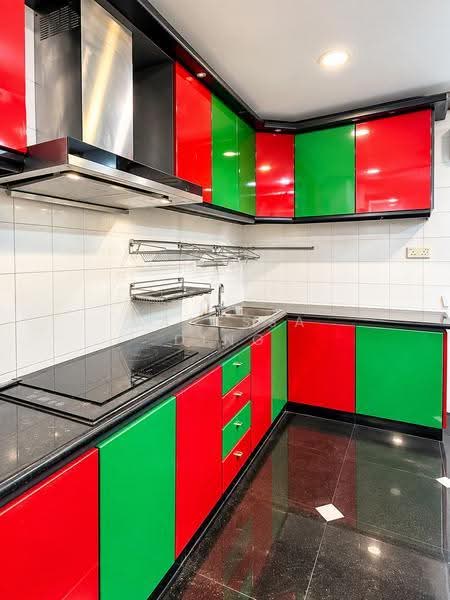 3C Lengkong Satu, Lengkong Satu, Eunos / Geylang / Paya Lebar, 6 Bedrooms, 6,000 sqft, Semi-Detached House For Sale, by Vanessa Ding, 500270697 - Kitchen - PropertyGuru.com.sg