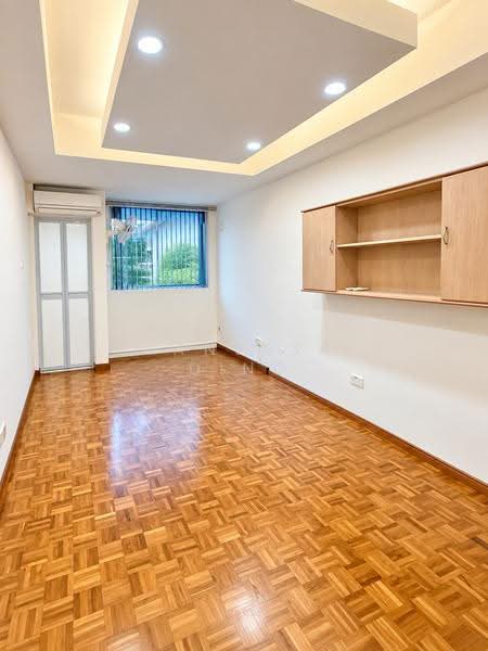 3C Lengkong Satu, Lengkong Satu, Eunos / Geylang / Paya Lebar, 6 Bedrooms, 6,000 sqft, Semi-Detached House For Sale, by Vanessa Ding, 500270697 - Bedroom - PropertyGuru.com.sg