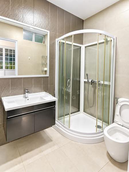 3C Lengkong Satu, Lengkong Satu, Eunos / Geylang / Paya Lebar, 6 Bedrooms, 6,000 sqft, Semi-Detached House For Sale, by Vanessa Ding, 500270697 - Bathroom - PropertyGuru.com.sg