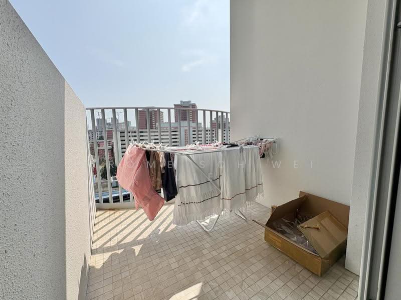 Queens Peak, 1 Dundee Road, Alexandra / Commonwealth, 1 Bedroom, 431 sqft, Condominium For Sale, by Jerome Soh Wei Jie, 500270713 - Balcony - PropertyGuru.com.sg