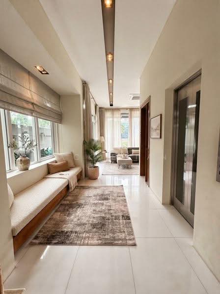 Holland/Tanglin/Bukit Timah, Tanglin / Holland / Bukit Timah, 4 Bedrooms, 4,000 sqft, Semi-Detached House For Sale, by Jackie Tan 陳筱薇, 500270722 - Hallway, Private Lift - PropertyGuru.com.sg
